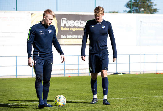 Norrköpings målvakt Isak Pettersson och Eric Smith