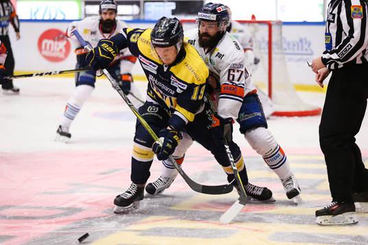 s Erik Andersson och Växjös Linus Fröberg