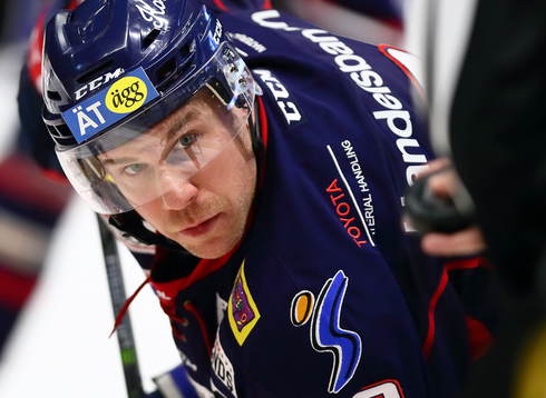 Linköpings Derek Roy tekar