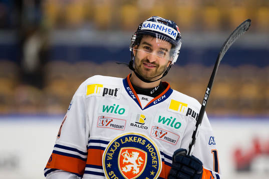 Växjös Andrew Calof jublar