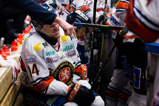 Växjös Brendan Shinnimin har ont