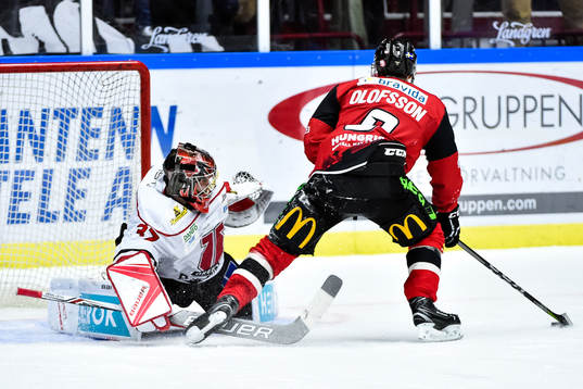 Malmö Redhawks Johan Olofsson missar straff på Örebros