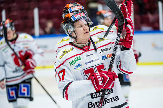 Örebros Daniel Viksten deppar med lagkamraterna