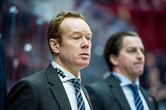 Örebros assisterande tränare Niklas Eriksson och
