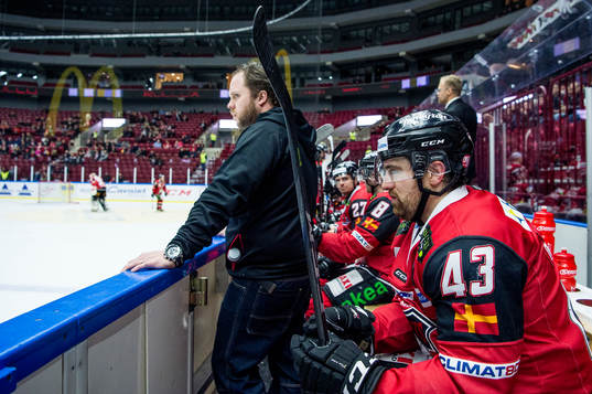 Malmö Redhawks Nichlas Hardt i båset