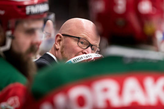 Moras tränare Johan Rosen  i ishockeymatchen i SHL mellan