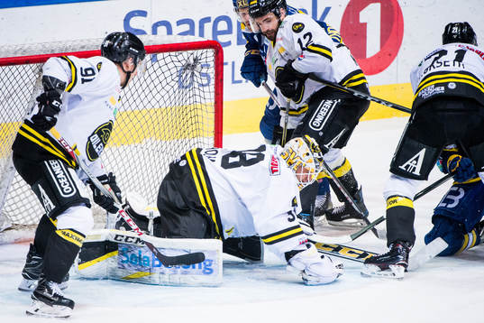 Goaltender Henrik Holm of Stavanger Oilers