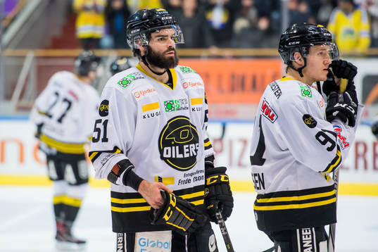 Philippe Cornet and Eirik Børresen of Stavanger Oilers