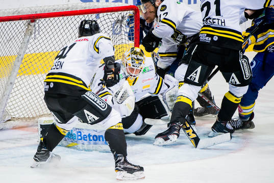 Goaltender Henrik Holm of Stavanger Oilers