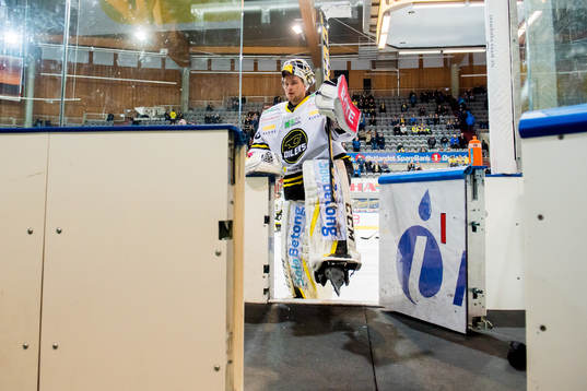 Goaltender Henrik Holm of Stavanger Oilers