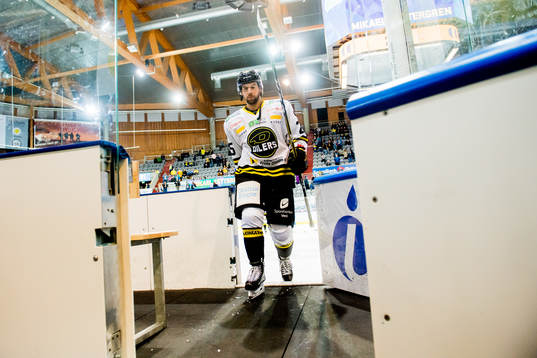 William Papuzzi of Stavanger Oilers