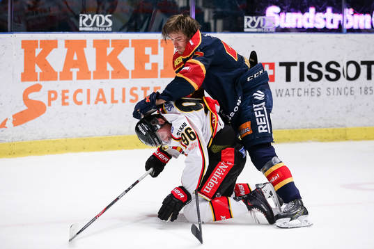 Djurgårdens Linus Johansson och Luleås Robin Kovacs