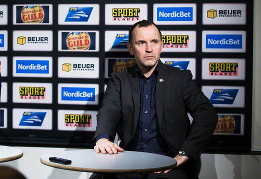 Luleås tränare Thomas Berglund på presskonferensen