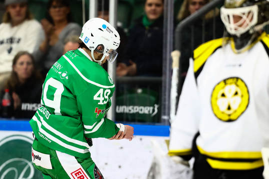 Rögles Sebastian Collberg lämnar isen