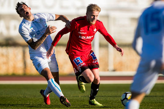 Rijekas Roberto Puncec och Norrköpings Kalle Holmberg