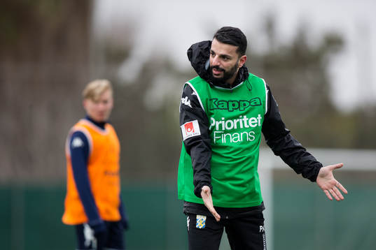 IFK Göteborgs tränare Poya Asbaghi