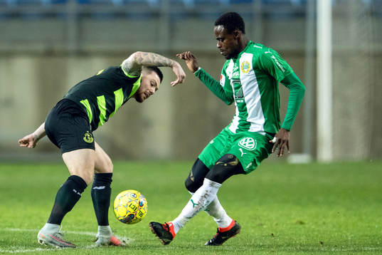 Shamrock Rovers Brandon Miele och Hammarbys Gershon Koffie