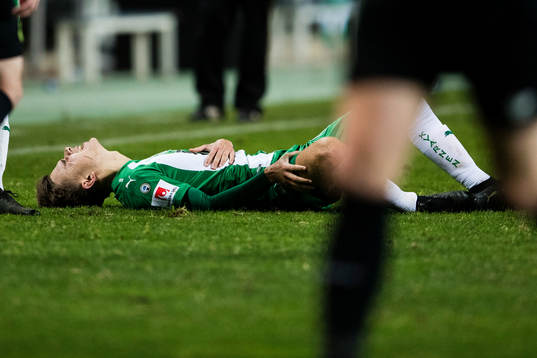 Hammarbys Dusan Jajic grinar illa