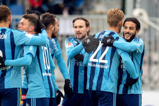 Djurgårdens Othman El Kabir jublar med lagkamrater