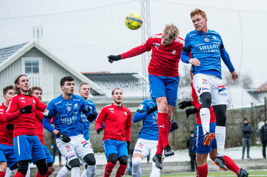Östers Filip Örnblom och Trelleborgs Lasse Nielsen  i