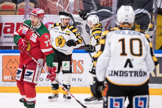 Skellefteås Jimmie Ericsson jublar