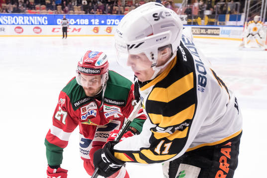 Moras Matt Bailey och Skellefteås Henrik Hetta  i