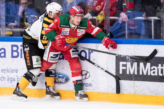 Skellefteås Henrik Hetta och Moras Robin Johansson  i
