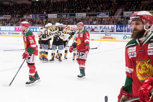 Skellefteås Joakim Lindström jublar