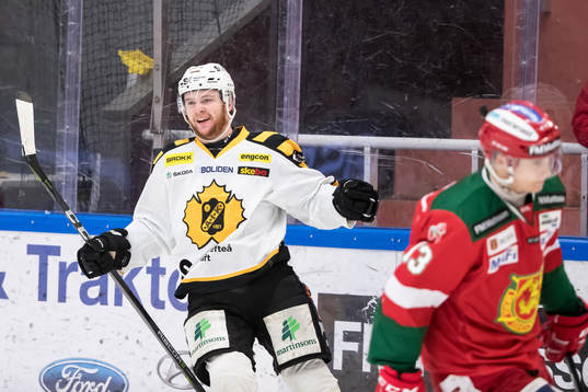 Skellefteås Sebastian Ohlsson jublar