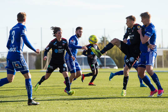 Helsingborgs Max Svensson och Andri Runar Bjarnason