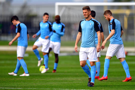 Malmö FFs Markus Rosenberg värmer upp
