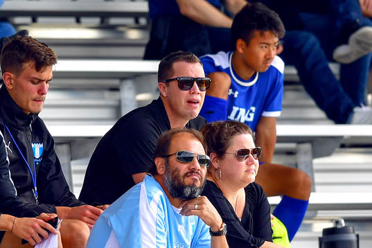 Malmö FFs sportchef Daniel Andersson på läktaren