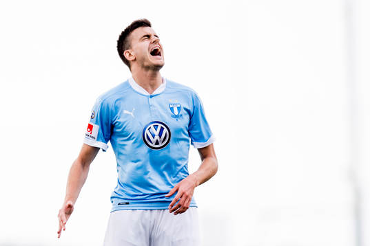 Malmö FFs Alexander Jeremejeff deppar