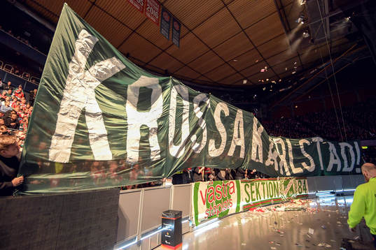 Färjestads supportrar med tifo