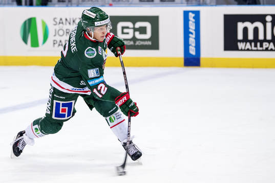 Frölundas Max Friberg skjuter