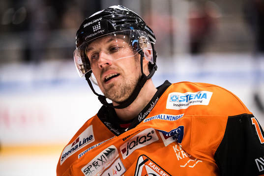 Karlskronas Emil Larsson  deppar