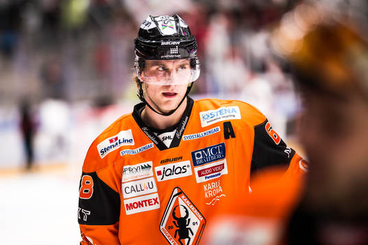 Karlskronas Daniel Gunnarsson  deppar