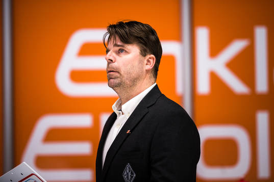 Karlskronas tränare Ove Molin deppar ishockeymatchen i SHL