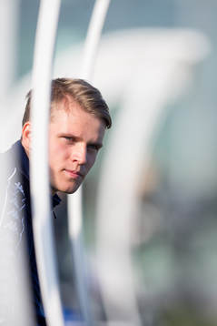 IFK Göteborgs nyförvärv Mikael Ingebrigtsen tittar på