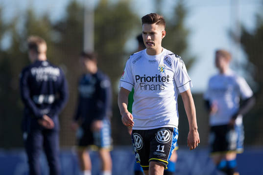 IFK Göteborgs Amin Affane innan en träningsmatch i