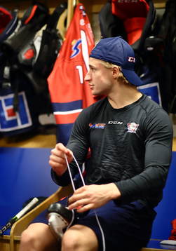 Linköpings Jakob Lilja före ishockeymatchen i SHL mellan
