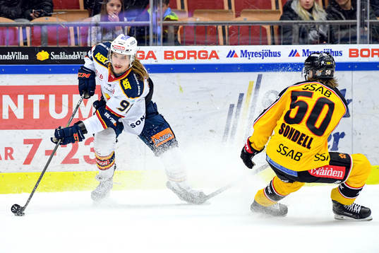 Djurgårdens Axel Jonsson Fjällby och Luleås Daniel