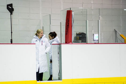 Sarah Murray, coach of Korea, enters a press conference