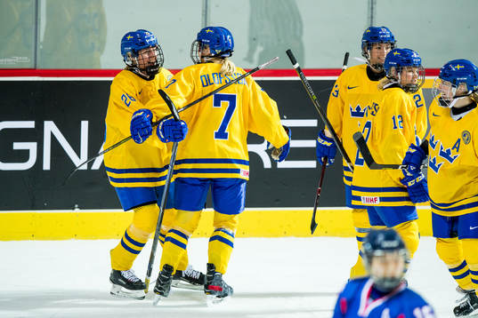 Hanna Olsson of Sweden, Johanna Olofsson of Sweden, Rebecca