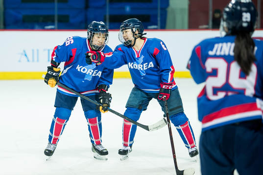 Suhyon Jong and Yujung Choi of Korea
