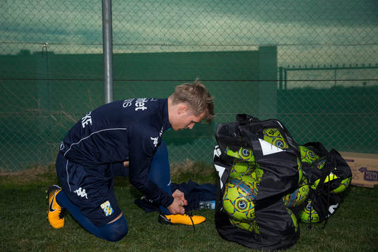 IFK Göteborgs Mikael Ingebrigtsen tar på sig