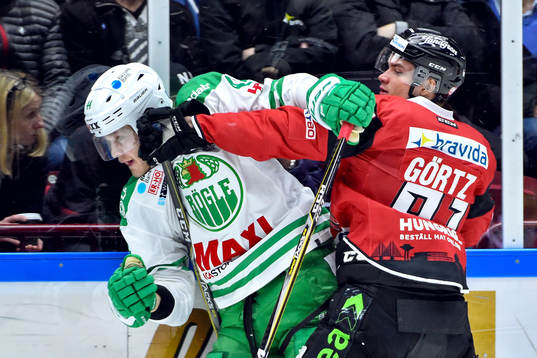 Malmö Redhawks Max Görtz och Rögles Olle Liss
