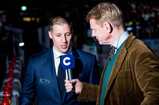 Cmores Niklas Wikegård intervjuar Rögles tränare Cameron