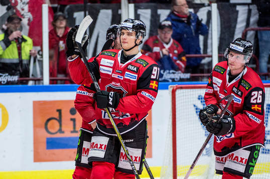 Malmö Redhawks Max Görtz och Axel Wemmenborn deppar med