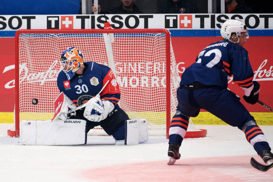 Jyväskyläs Joonas Nättinen (not pictured) scores 0-1